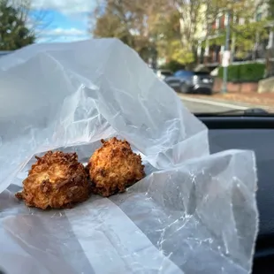 Macaroon (dairy free)