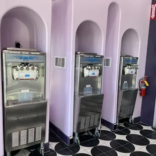 The yogurt dispenser machines