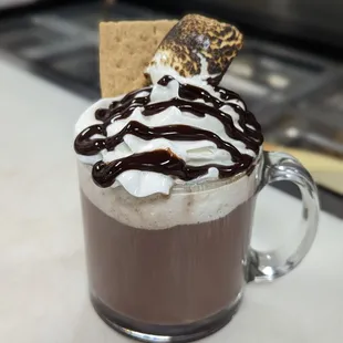  hot chocolate drink with marshmallows
