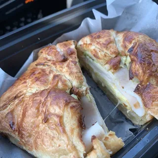 B5. Egg and Cheese Bagel Breakfast Sandwich