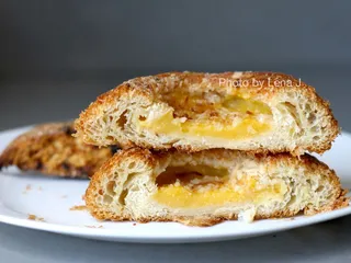 The Midwife and the Baker