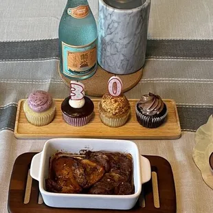 Berry vanilla cupcake, Choco Velvet Cupcake, Almond Brittle Cupcake, Double Chocolate Cupcake