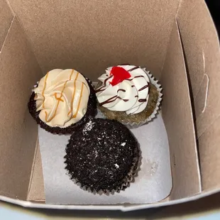 Little cupcakes so beautifully decorated.