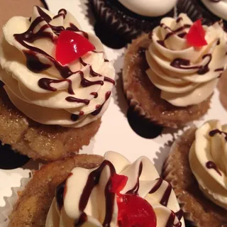 Banana Split Cupcake