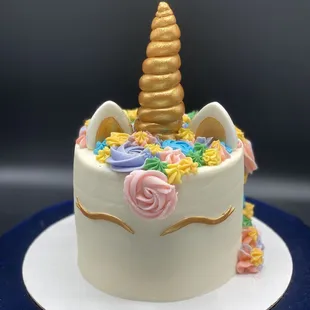 Unicorn smash cake
