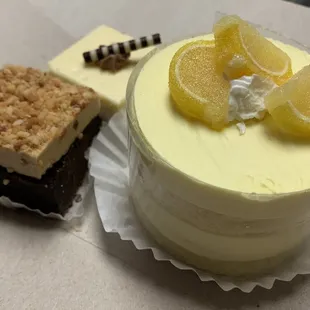 Lemon Delight, cheesecake, peanut butter brownie