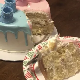 Gender reveal cake without a gender reveal.