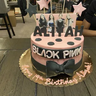 Blackpink custom cake