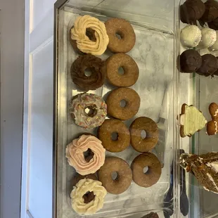 The donuts are soooo good!!!