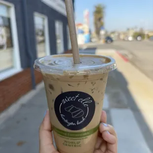 Iced peanut butter mocha