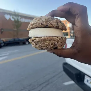 Ice cream sandwich