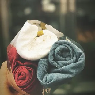 T-shirt's packages in floral packaging!