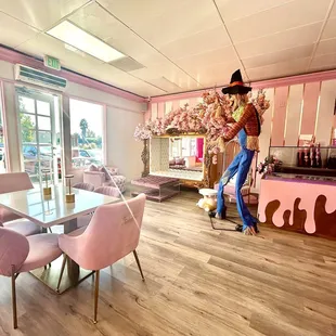 Such a well thought out space