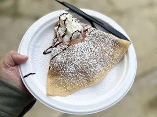 Eats a Crepe