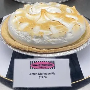 a lemon meringue pie