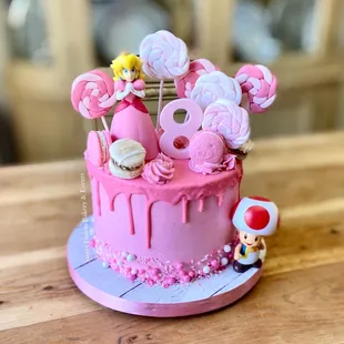 Princess Peach themed cake