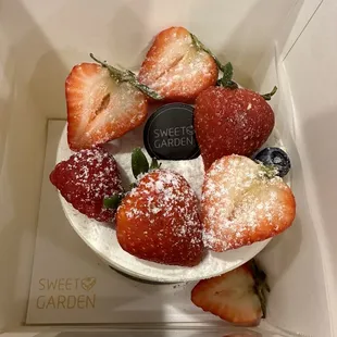 Strawberry shortcake cheesecake
