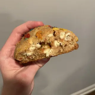 White Chocolate Chip Macadamia Nut Cookie
