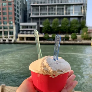 Half s&apos;mores half salted caramel (SO GOOD)