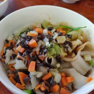 Xian Hand Pulled Oil Pour Noodles