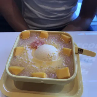 Mango Pomelo Sago with Vanilla Ice Cream