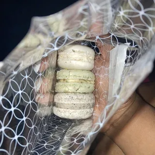 Cookies n Creme Macaron