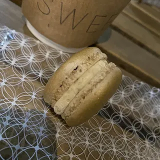 Salted Caramel Macaron