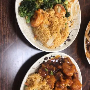 General Tso's Chicken &amp; Jumbo shrimp with Broccoli