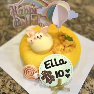 There is a bow on the bunny!