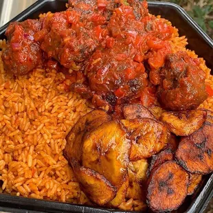 Jollof rice with stewed chicken and plantains