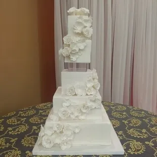 a three tiered wedding cake