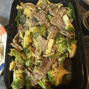 Bulgogi meal - was expecting a thicker sauce and more Korean type flavors. This was more like a beef and broccoli (not as heavy though).