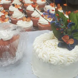 Smash Cakes &amp; Weddings