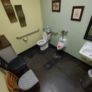 Obligatory bathroom photo.