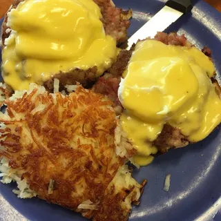 Mama's Corned Beef Hash Benedict