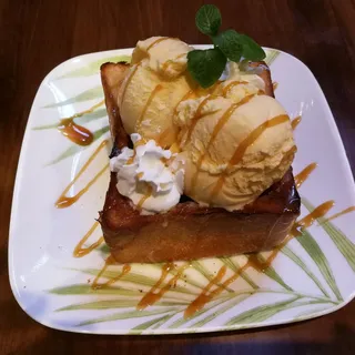 Honey Toast Castle