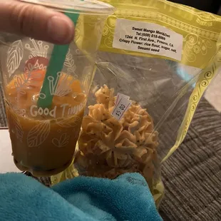 2 Thai teas. 2 lotus flowers.