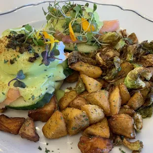 Smoked Salmon Benedict