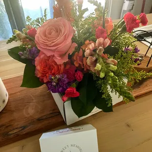 The flower arrangement was beautiful . Fast service and staff was awesome. I have found my new florist for all my flowers