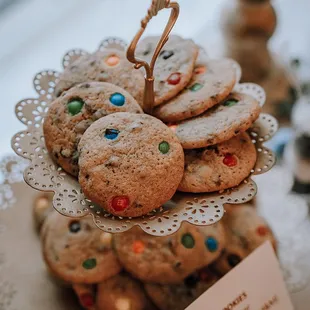Monster cookies