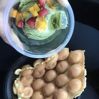 Egg Puffs with 1 Scoop of Ice Cream