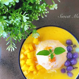 Mango Momoko with Ice Cream