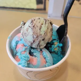 Ice cream: cotton candy, cookie monsters, and a baby scoop of mint cookie crunch