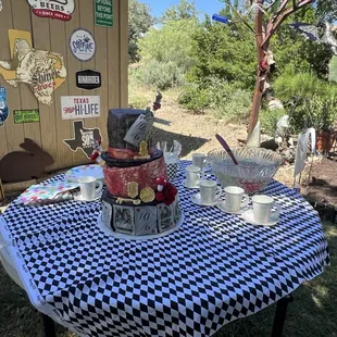 Alice in Wonderland wedding cake