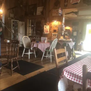 Country Dining