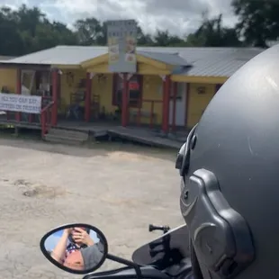 Motorcycle ride in the front of restaurant