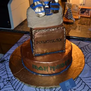 a cake made to look like a pharaoh