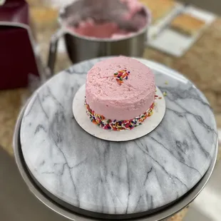 4" mini cakes are the perfect everyday treat or gift.