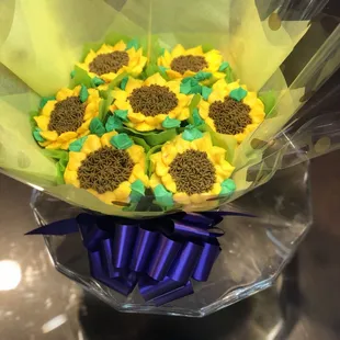 A boucake of sunshine!