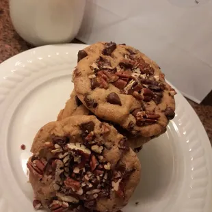 Pecan Chocolate Chip Cookies
